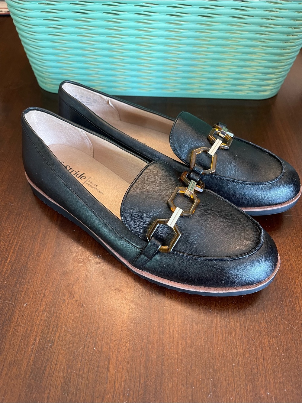 NWOT Life Stride Black  Loafer with Tortoiseshell Chain Accent - Picture 3 of 7